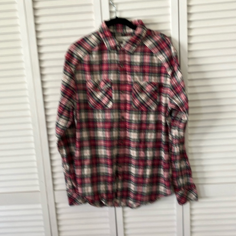 RIVIERA CLUB MEN BUTTON DOWN CLASSIC FLANNEL SHIRT size M red, black, cream‎